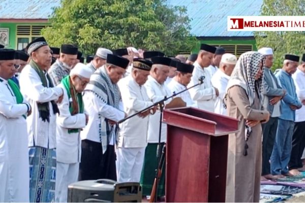 Tak Kunjung Hujan, Ratusan Warga Masohi Gelar Sholat Istisqa