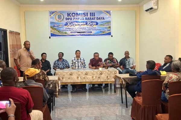 Tatap Muka Bersama DPRP PBD, Warga Teminabuan: Air Bersih dan Transportasi Laut Jadi Sorotan