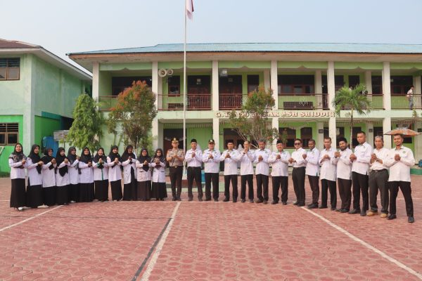 Kapolresta Amry Siahaan Turun ke Sekolah, Ajak Pelajar Sorong Siapkan Masa Depan Tanpa Kenakalan