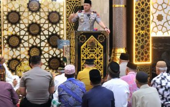 Kapolda PBD Pererat Silaturahmi dengan Jamaah Lewat Subuh Keliling di Masjid Raodah
