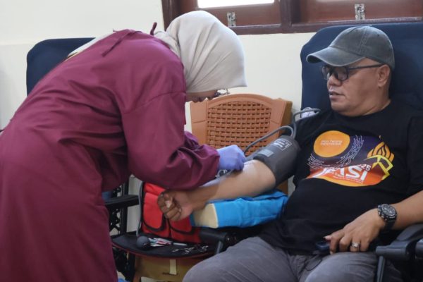 HUT ke-75 Humas Polri, Polda Papua Barat Daya Gelar Donor Darah Bersama Insan Pers